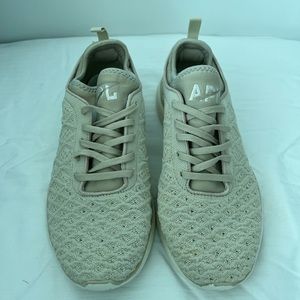 APL Techloom Phantom size 8.5 - Color Cashmere (dirty insoles)